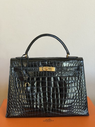 Hermès Kelly 32 Noir Shiny Crocodile Gold Hardware Sellier Vintage Stamp K