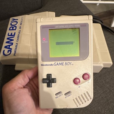Nintendo Game Boy DMG-01 Gray Handheld System Portable w/ Carry Case