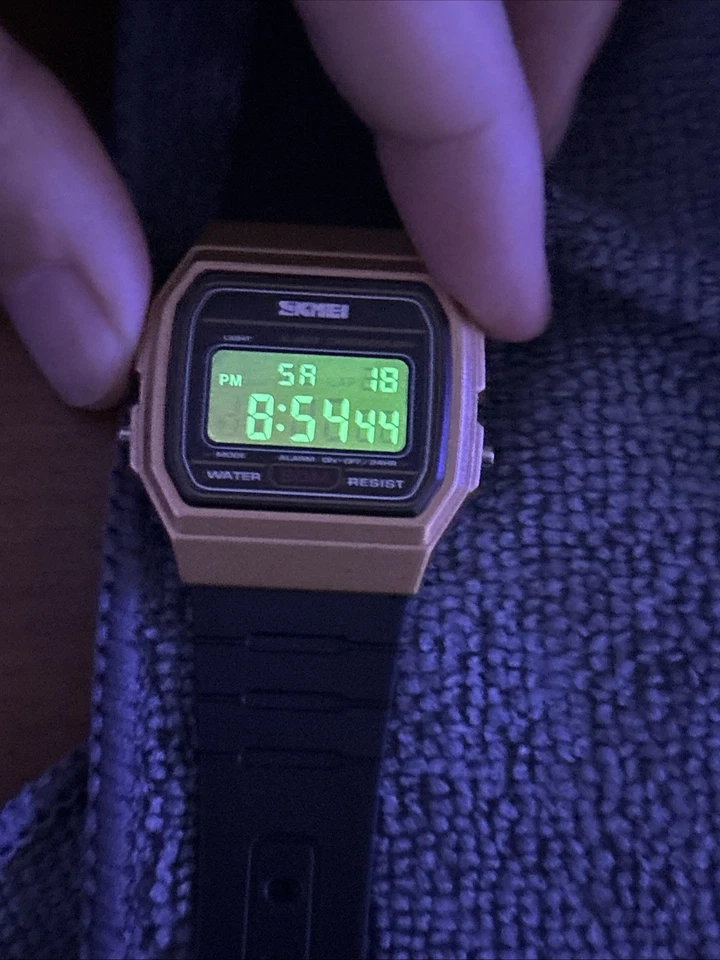 compare to Casio F91 - SKMEI GOLD with Gradient Filter -EL LED Lighting - Image 4 of 4