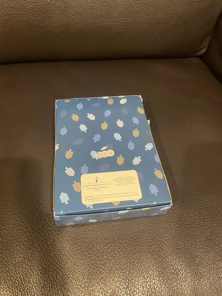 Meri Meri Cupcake Kit Chanukah. 24 Cupcake Cases and 24 Assorted Cupcake Toppers - Image 2 of 2