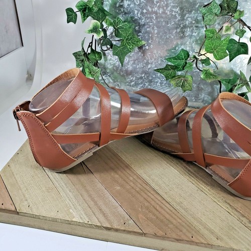 Girl's Wonder Nation Ankle Strap Sandals Size 3 - Picture 2 of 4