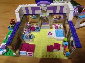 Lego Friends Heartlake Puppy Day Care-Used: contains all pieces and instructions