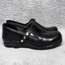 Sanita Cori Womens Size 38 US 7 Slip On Clogs Shoes Black Leather Snap Strap