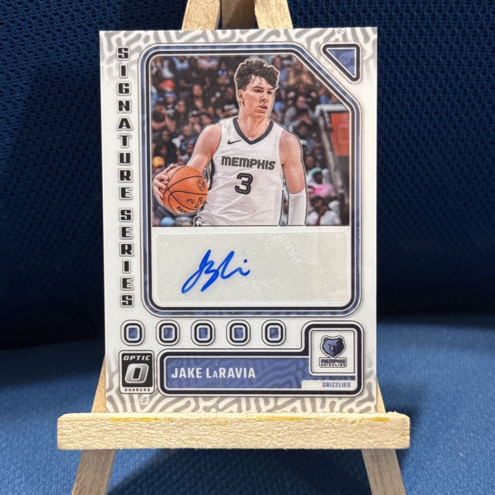 2023-24 Panini Donruss Optic - Signature Series #SS-LAR Jake LaRavia (AU)