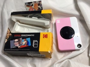READ DESCRIPTION! Kodak Printomatic Digital Instant Print Camera pink Full Color