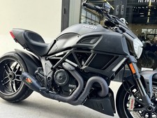2017 Ducati Diavel Carbon Asphalt Grey and Matt Carbon 