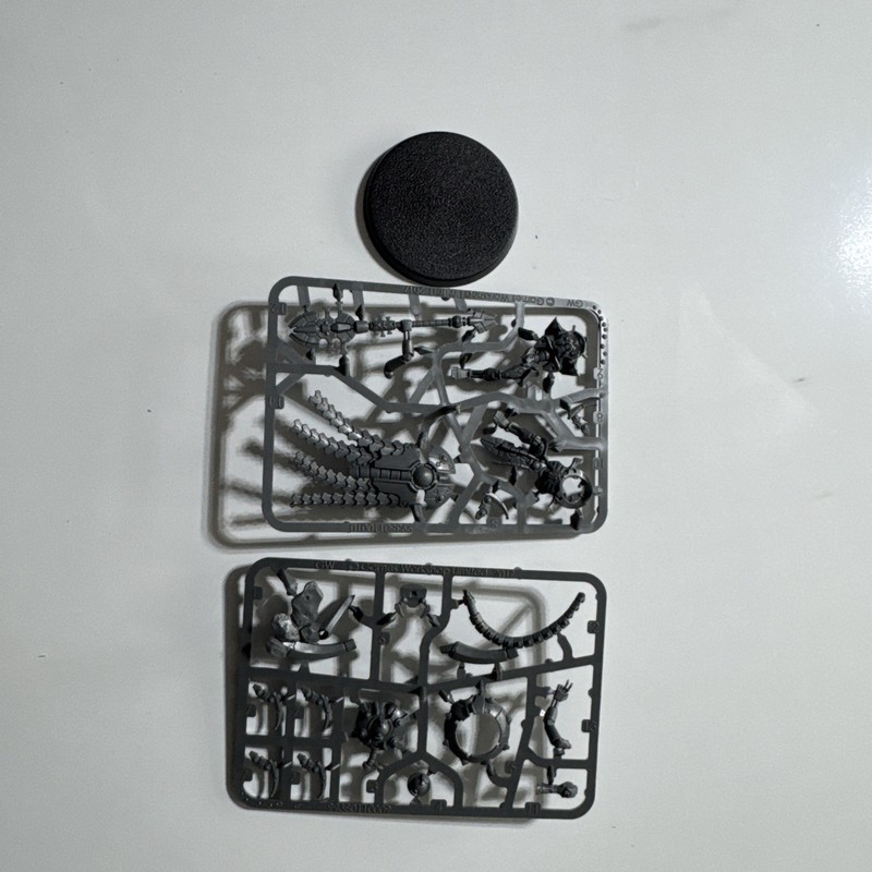 Warhammer 40k Necron Technomancer Miniature Games Workshop New On Sprue