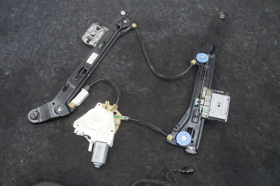 Arnés de cables motor regulador ventana puerta trasera izquierda 4G8839461B Audi RS7 2014-2017 Foto 2 de 4