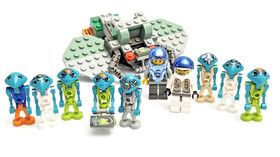 Lego Life on Mars Minifigure Play Pack w/ Figures  & Incomplete LoM Set 7311