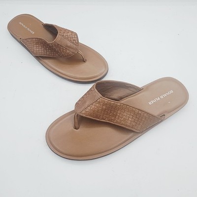 Donald J Pliner Palmer Calf Leather Flip-Flops Saddle/Cognac  display picture 3