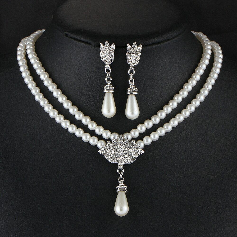 Pearl Necklace and Earring Vintage Faux Jewelry Set Silver Pearl Necklace and Earring Vintage Faux Jewelry Set Silver