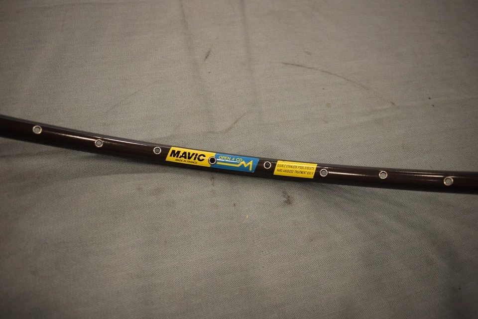 Llanta Mavic OPEN 4 CD 700c 28"" 36 orificios cubierta de carretera marrón oscuro años 80 nueva de stock Foto 2 de 4