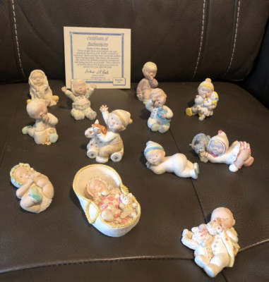 Seltene Vintage HUSH-A-BYE-BABIES Sammelfiguren süße Babys KOMPLETTSATZ 12