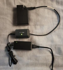 Ultralife UBBL08 Lithium SMBus Smart Battery and Ultralife CH0015 Charger GOOD!