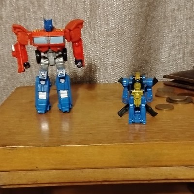 Hasbro Transformers Optimus Prime Autobot Figure w/ Helicopter