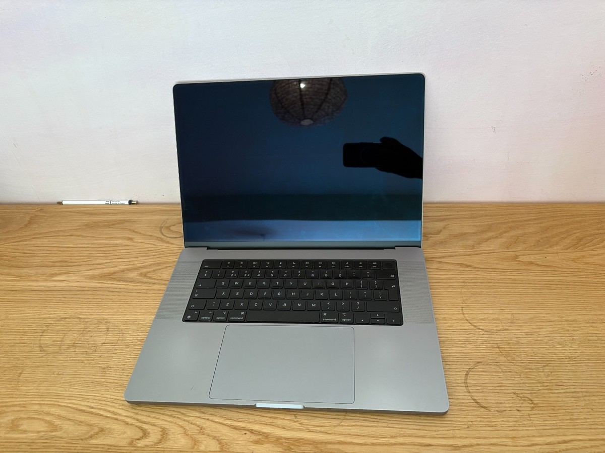 16インチMacBook Pro スペースグレイ(M1/1TSSD/32GB) Amazon.com: Apple 2021 MacBook Pro with Apple M1 Max Chip