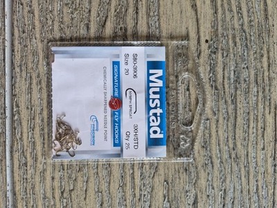 mustad fly tying hooks Size 20