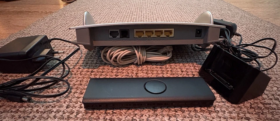 FRITZ!Box 7560 DSL 5GHz WLAN Router + Fritz!Fon C5 - Bild 2 von 4