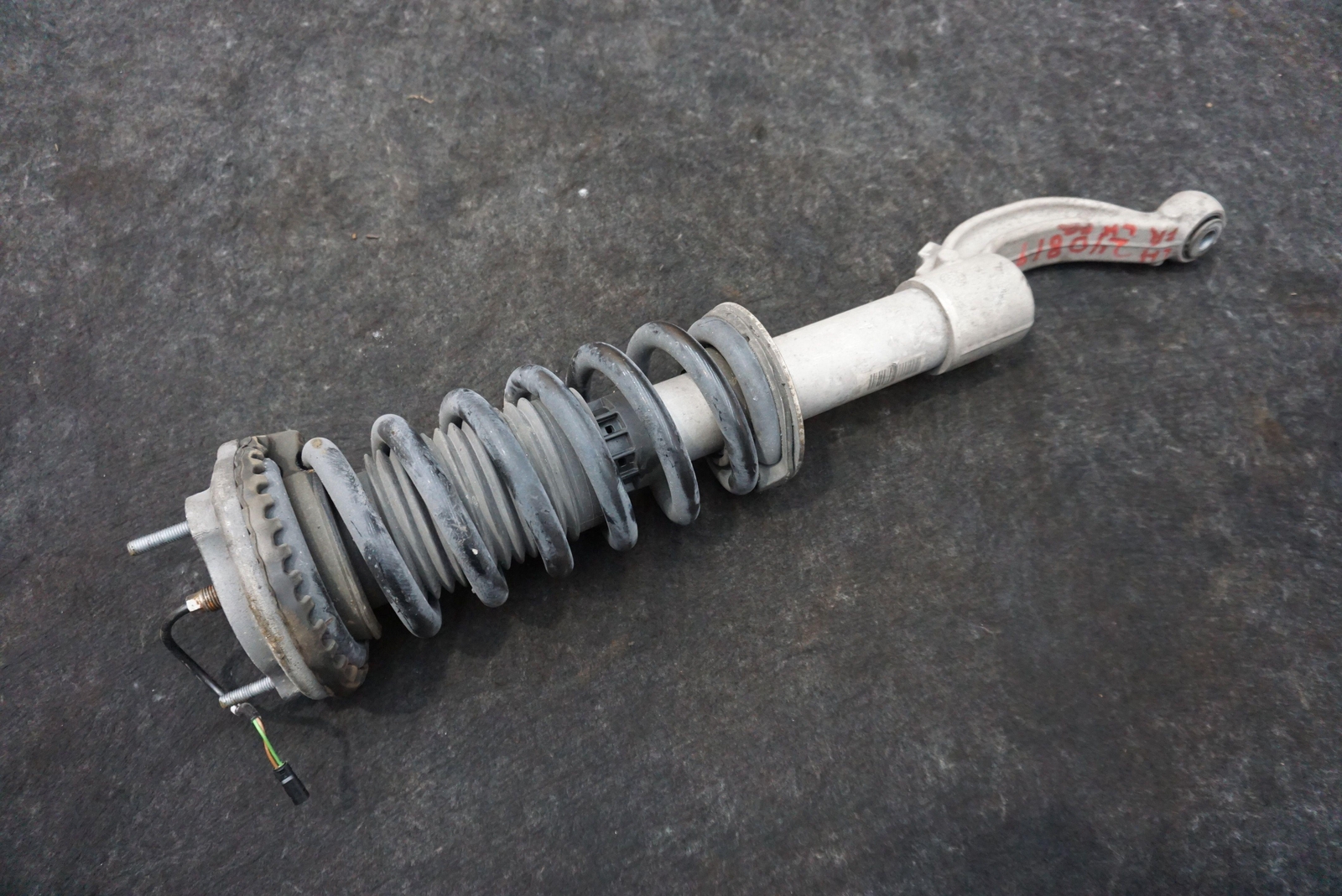 Front Suspension Left Shock Absorber 670030332 Maserati Quattroporte S 2014-17+