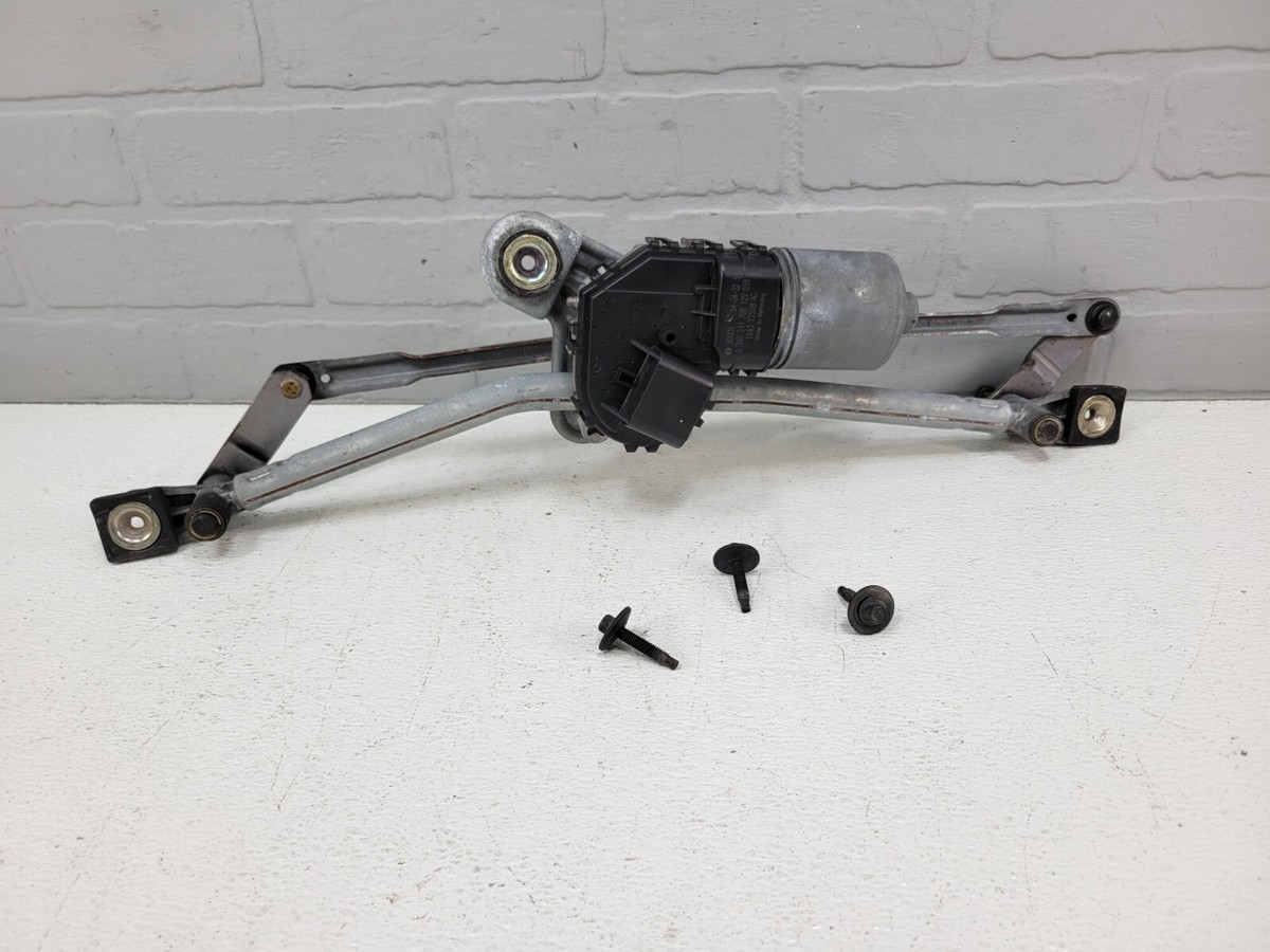 2002-2008 Jaguar X-Type Windshield Wiper Motor Transmission with