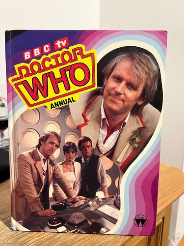 doctor who book - THE DOCTOR WHO ANNUAL 1984