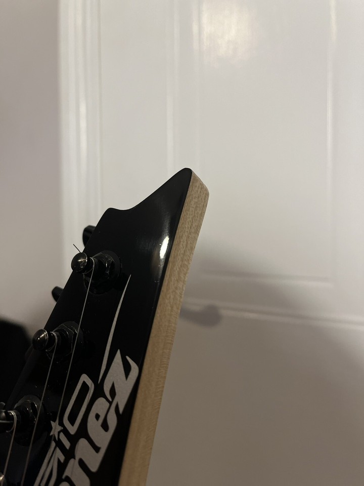 ibanez gio electric guitar Satin Black Locking Tuners 👀 eBay