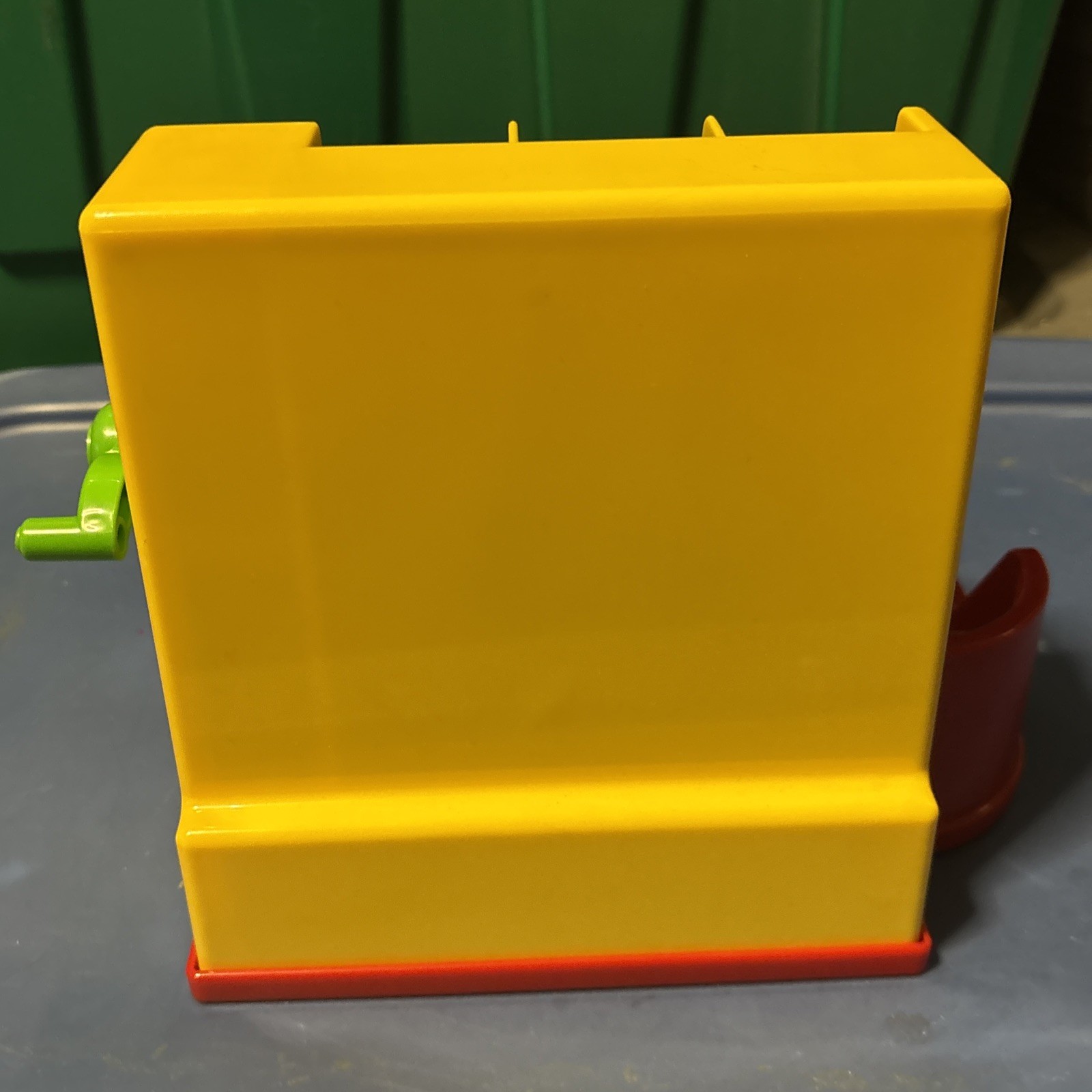 как выглядит Fisher Price 2015 Cash Register Play Pretend Classics Retro w 2 Coins фото