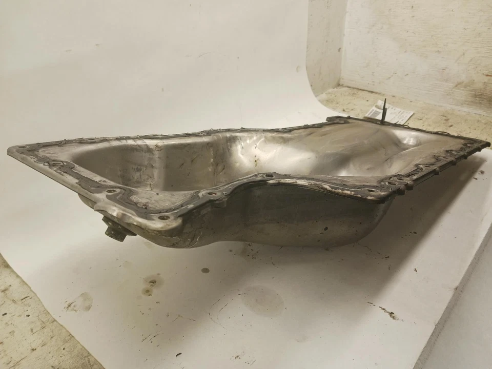 '20-'24 Chevrolet Silverado 1500 cárter de aceite inferior 3,0 L OEM 6 meses ¡Como nuevo! Foto 3 de 4