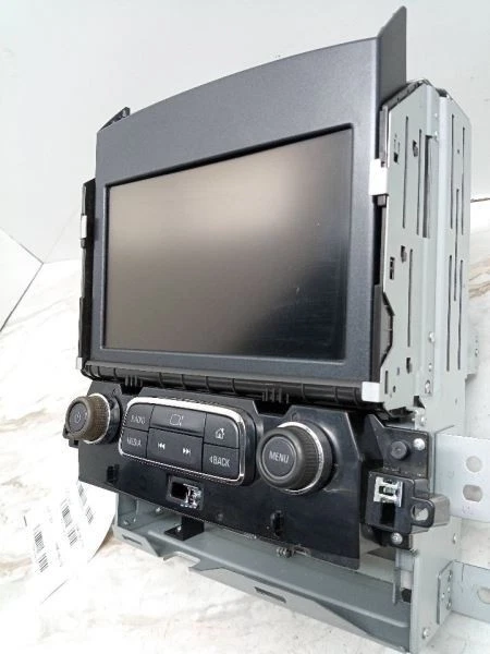 Receptor de rádio 2017 Chevrolet Impala AM/FM player CD áudio padrão 84051029 - Imagem 2 de 4