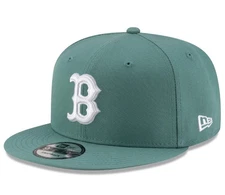 New Era Boston Red Sox 2025 City Connect Men’s Green 9FIFTY Snapback Hat