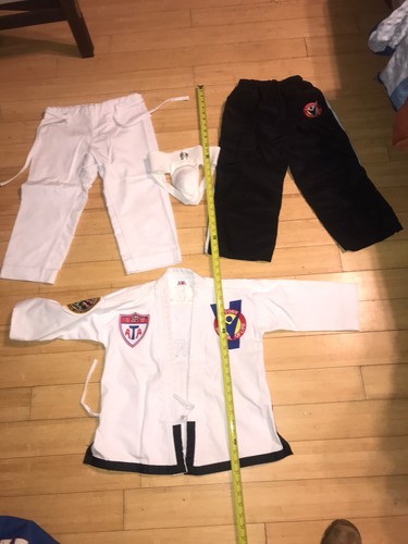 Uniforme Arti Marziali Karate Taekwondo MMA Nera Gioventù Taglia M - Foto 4 di 11