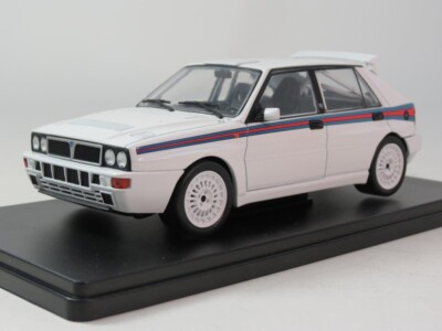 Whitebox Lancia Delta Integrale 16V MARTINI 1989 1/24 WB124238