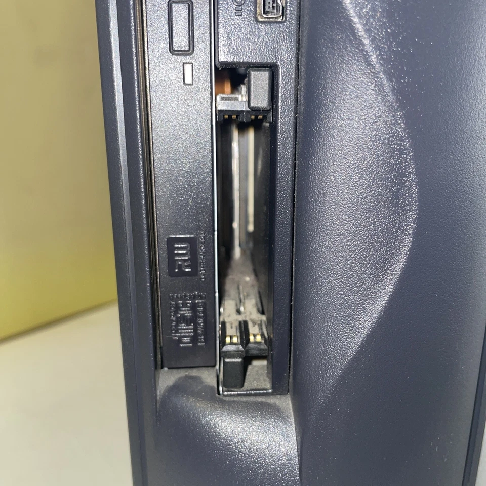 Dell Dimension 4600c - Intel Pentium 4 @ 2.8Ghz 2GB RAM 40GB HDD winxp SP3 - Image 3 of 4