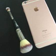 IT Cosmetics HEAVENLY LUXE COMPLEXION PERFECTION BRUSH N7 #7 brush