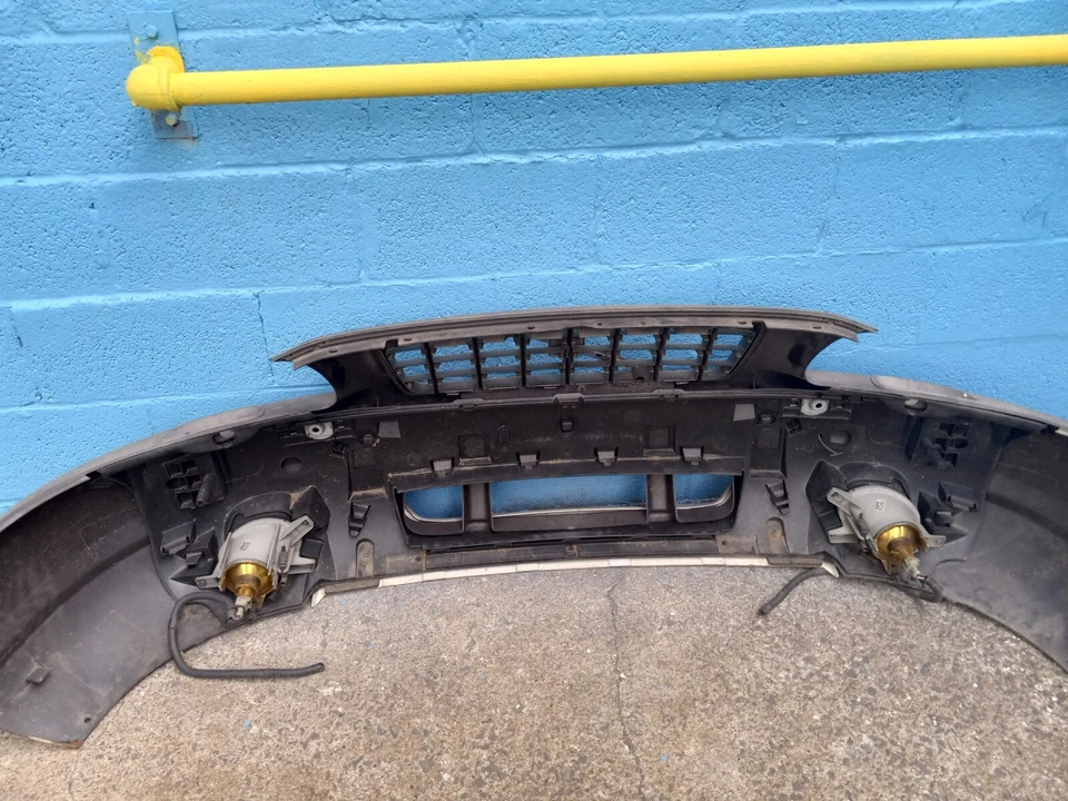 Крышка переднего бампера VOLVO XC70 V70 2001 2002 2003 2004 - Изображение 3 из 4