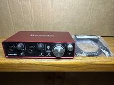 Focusrite Scarlett 2i2 2nd Gen USB Audio Inte...
