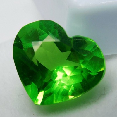 Natural Peridot Heart Shape 9.30 Ct Certified Loose Gemstones