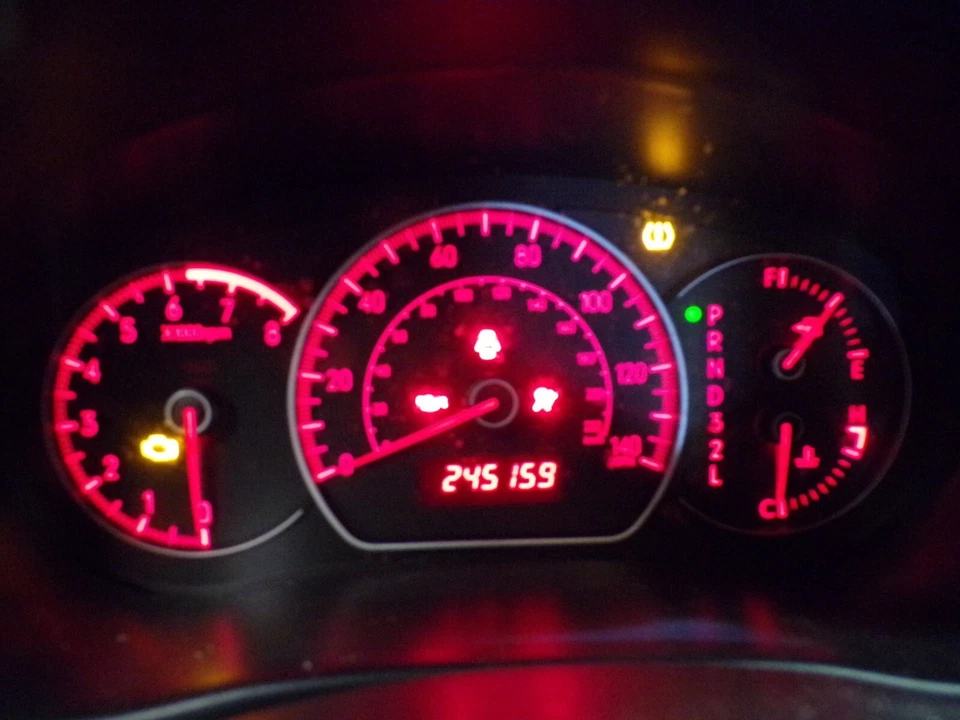 2007 suzuki sx4 instrument cluster speedometer - Image 2 of 4