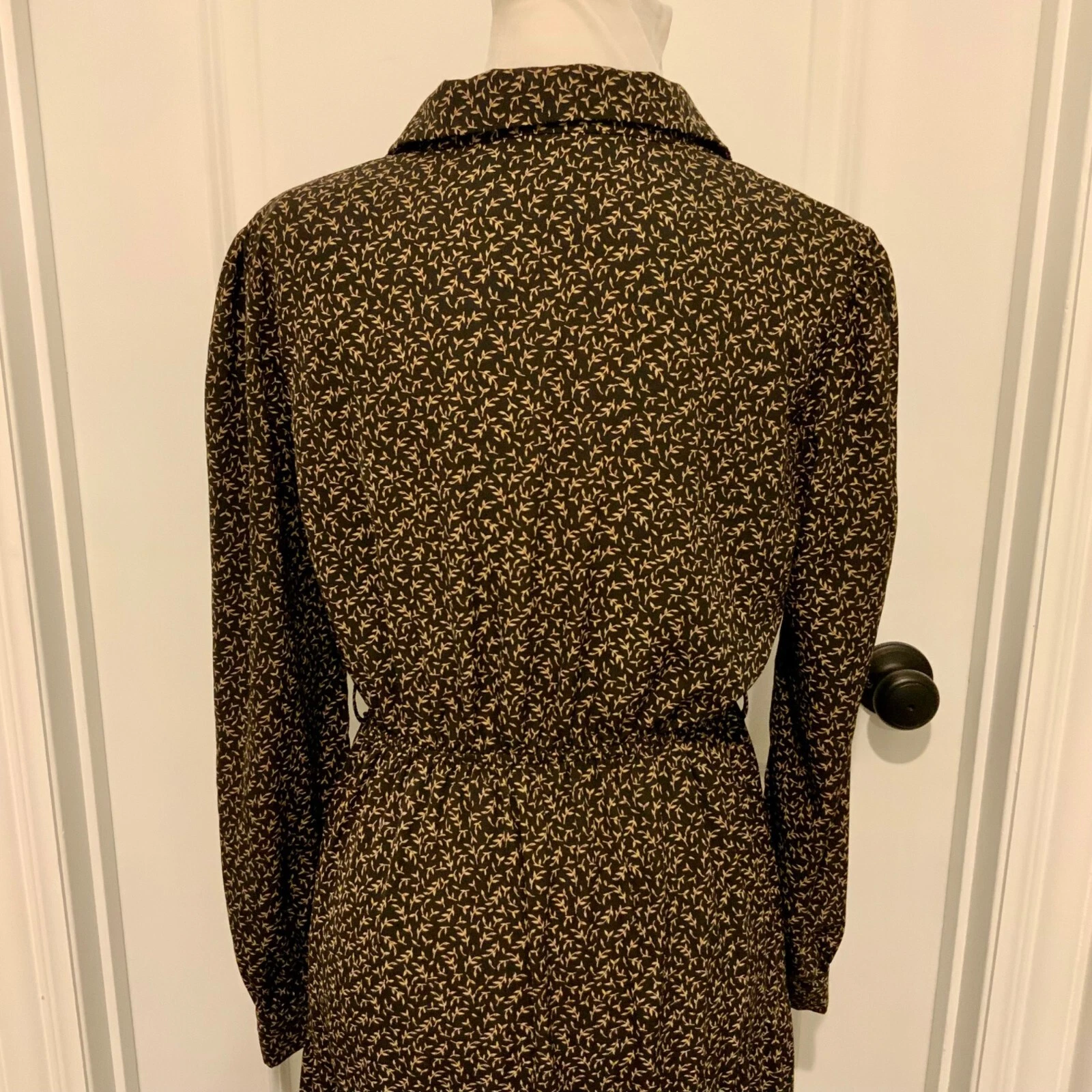 VETEMENTS Abito maxi camicia SHEIN nero stampa prive orlo volant manica lunga colletto grande