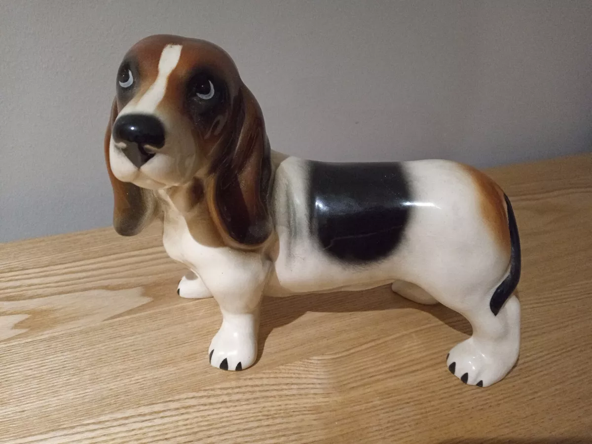 Vintage Basset Hound Pottery Dog Preloved Home Decor so cute