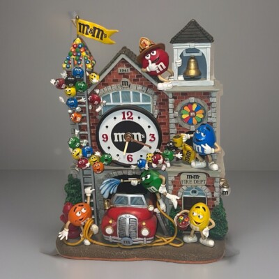 2005 M&M's Danbury Mint Firehouse Collectible Wall Clock Fire