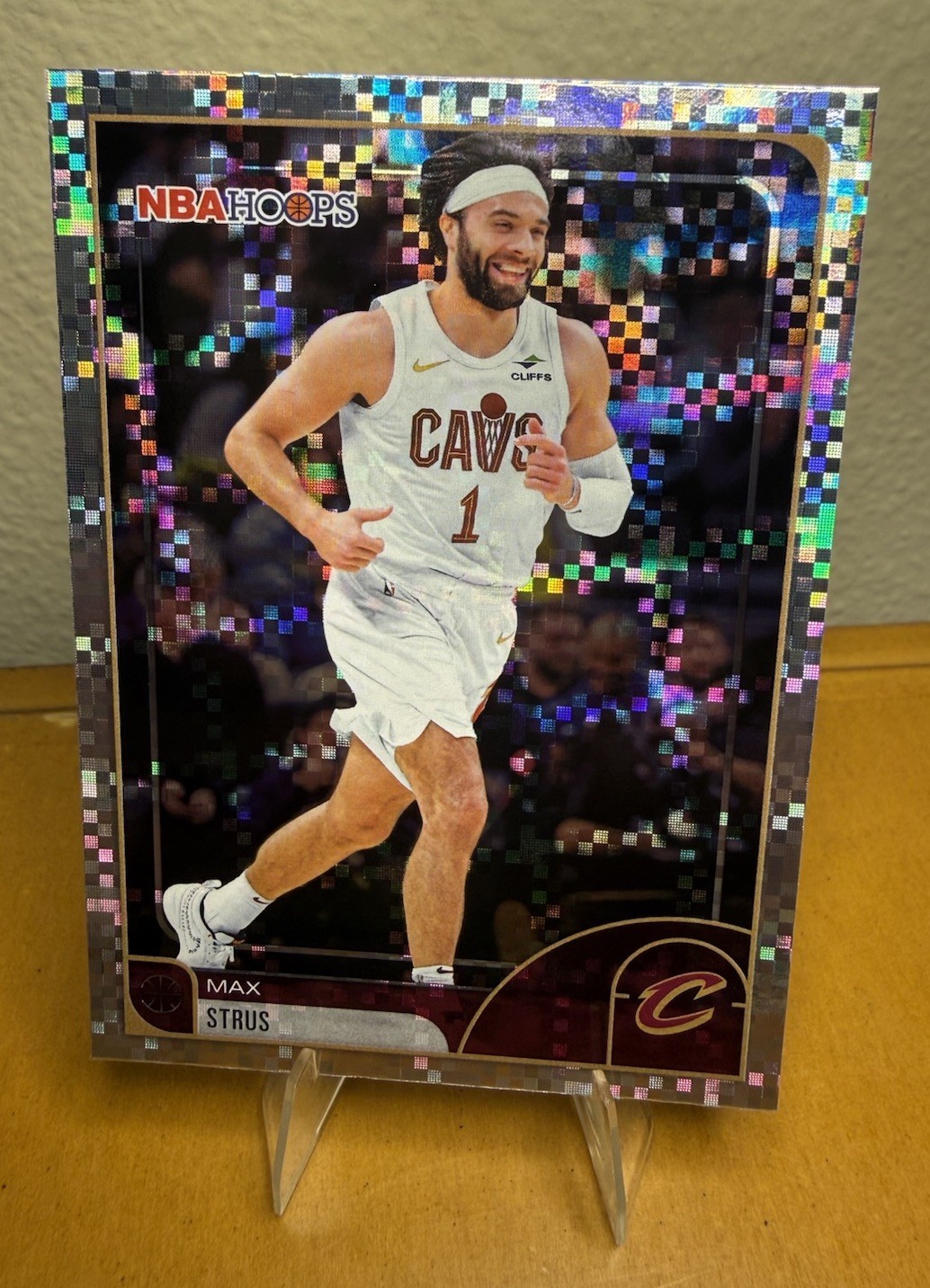 2025-26 Topps NBA Hoops Max Strus Pixel Burst - Cleveland Cavaliers