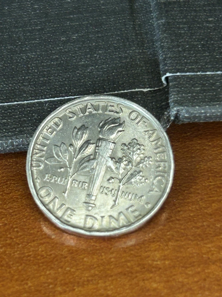 2012 P Dime Multiple Errors.  Rimmed, no reeding, and 2 tonned - Image 3 of 4