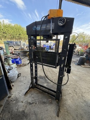 SGS 50 Ton Hydraulic Press | eBay UK