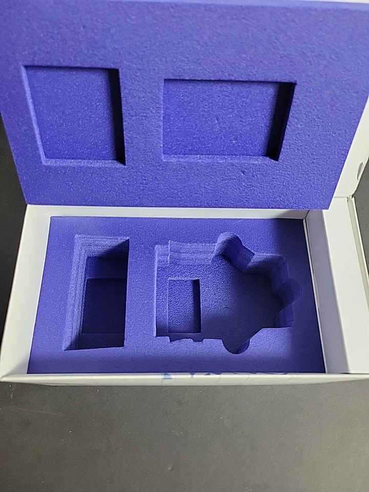 ZEISS Batis 2/40 CF Lens for Sony Mirrorless Camera Empty Replacement Box only  - Image 4 of 4