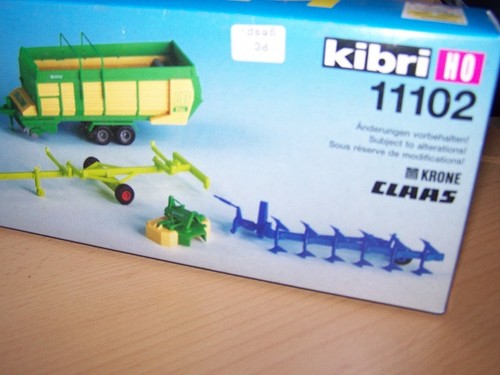 kibri 11102 Landw. Aparatos KRONE y CLAAS kit sin abrir. Embalaje original M:1:87 | Zustand: Gebraucht
