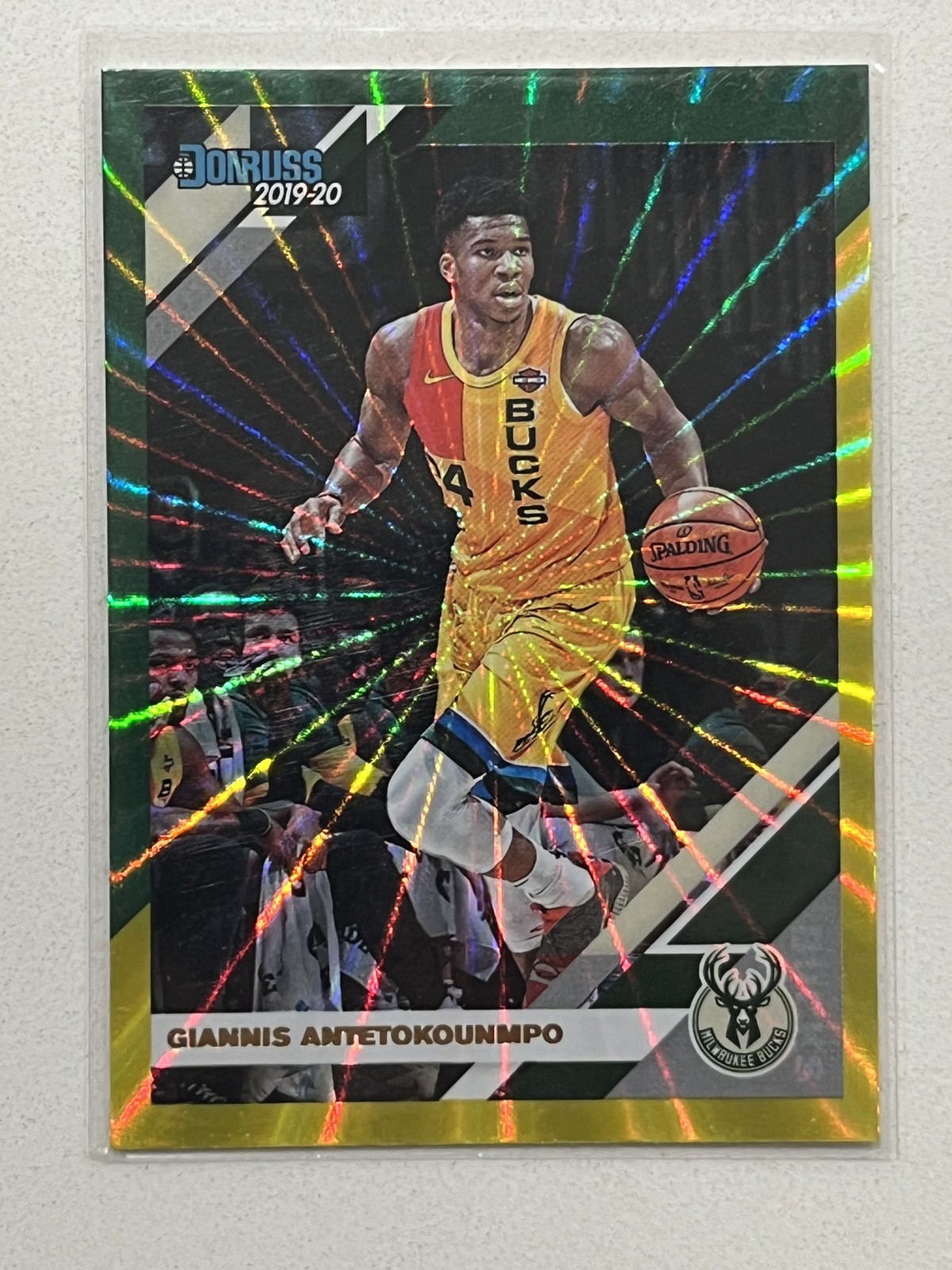 2019-20 Panini Donruss - Giannis Antetokounmpo #113 Holo Green & Yellow Laser