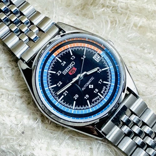 Vintage Seiko 5 Automatic Movement No. 6309-5820 Black dial Men's Wristwatch