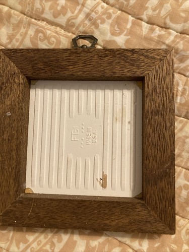 Piastrella miniatura granchio blu dipinto a mano firmata dall'artista e incorniciata con gancio vintage - Foto 4 di 6
