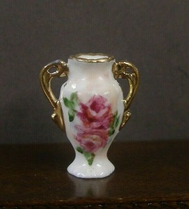 niñas pintadas de muñecas